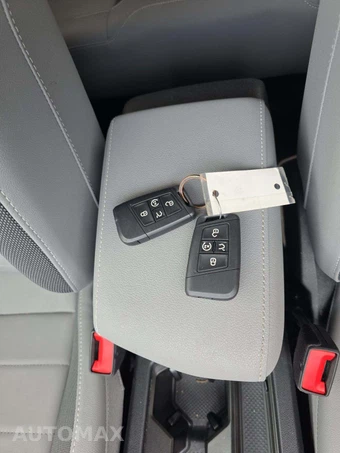 2024 Volkswagen Taos SE - miniatura 8