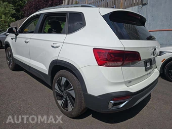 2024 Volkswagen Taos SE - miniatura 2