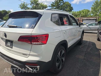 2024 Volkswagen Taos SE - miniatura 3