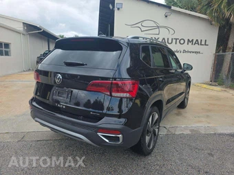 2024 Volkswagen Taos SE - miniatura 3