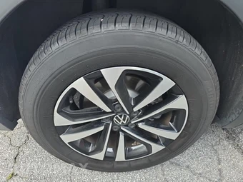 2024 Volkswagen Tiguan S – miniatura 10