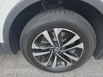 2024 Volkswagen Tiguan S – miniatura 9