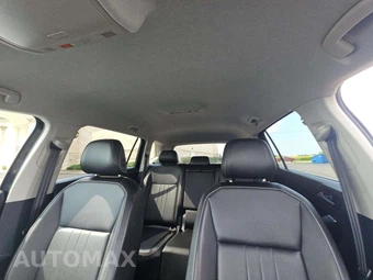 2024 Volkswagen Tiguan SE - miniatura 8