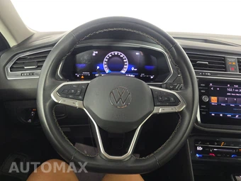 2024 Volkswagen Tiguan SE - miniatura 10