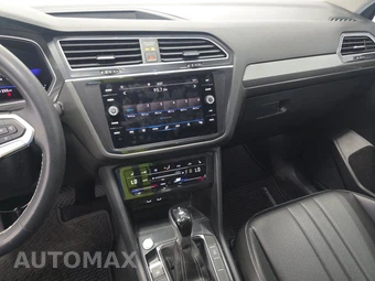 2024 Volkswagen Tiguan SE - miniatura 11
