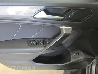 2024 Volkswagen Tiguan SE - miniatura 9