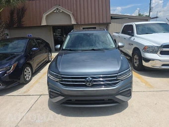 2024 Volkswagen Tiguan SE – miniatura 2