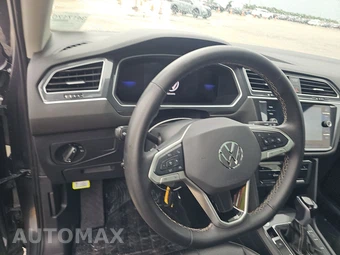 2024 Volkswagen Tiguan SE - miniatura 10