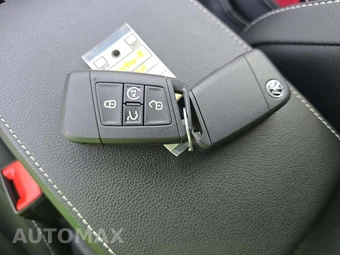 2024 Volkswagen Tiguan SE R-Line Black - miniatura 8