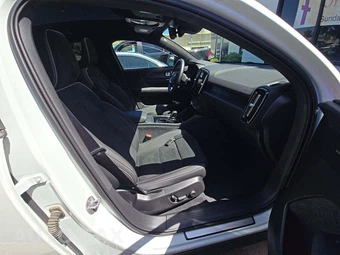 2024 Volvo C40 Recharge P8 Ultimate - miniatura 16