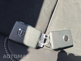 2024 Volvo C40 Recharge P8 Ultimate - miniatura 5