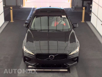 2024 Volvo S60 B5 Core Dark – miniatura 2