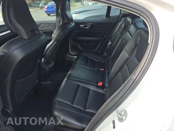 2024 Volvo S60 B5 Core Dark – miniatura 13