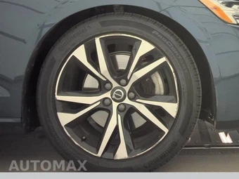 2024 Volvo S60 B5 Core Dark – miniatura 10