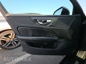 2024 Volvo S60 B5 Core Dark – miniatura 15