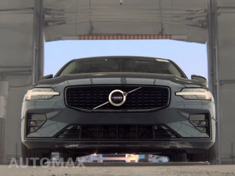 2024 Volvo S60 B5 Core Dark – miniatura 3
