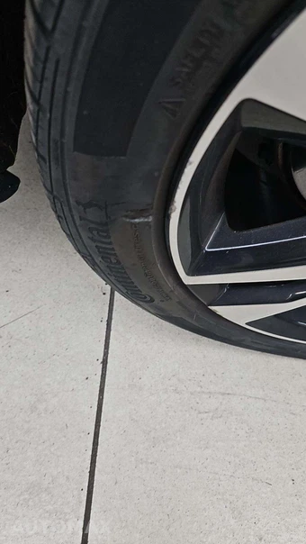 2024 Volvo S60 B5 Core Dark – miniatura 31