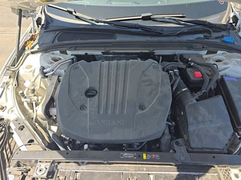 2024 Volvo S60 B5 Core Dark – miniatura 16
