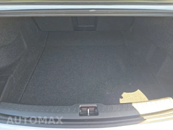 2024 Volvo S60 B5 Core Dark – miniatura 17