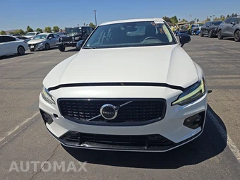 2024 Volvo S60 B5 Core Dark – miniatura 2