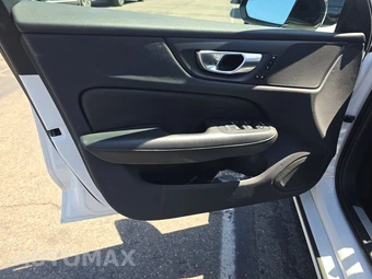 2024 Volvo S60 B5 Core Dark – miniatura 9