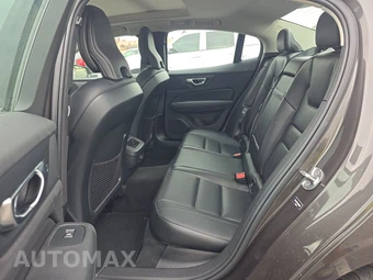 2024 Volvo S60 B5 Core Dark – miniatura 13