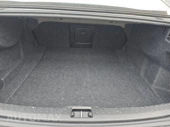 2024 Volvo S60 B5 Core Dark – miniatura 17