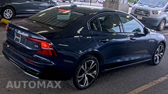 2024 Volvo S60 B5 Core Dark – miniatura 4