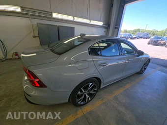 2024 Volvo S60 B5 Core Dark – miniatura 4