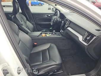 2024 Volvo S60 B5 Core Dark – miniatura 14