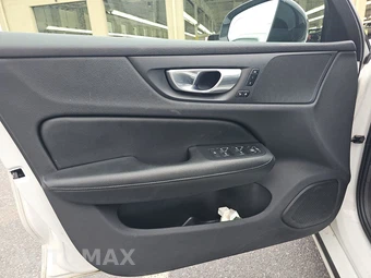 2024 Volvo S60 B5 Core Dark – miniatura 15