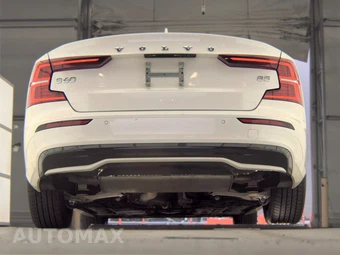 2024 Volvo S60 B5 Core Dark – miniatura 7