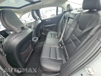 2024 Volvo S60 B5 Core Dark – miniatura 19