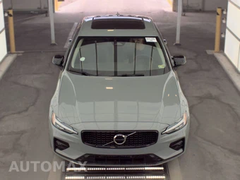 2024 Volvo S60 B5 Core Dark – miniatura 2