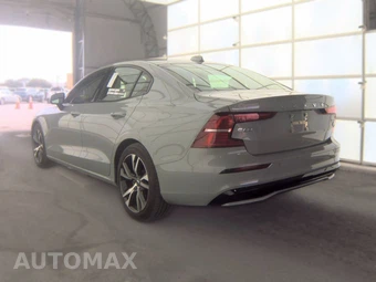 2024 Volvo S60 B5 Core Dark – miniatura 8
