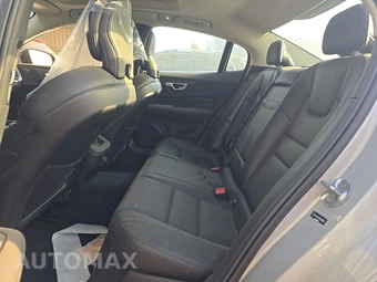 2024 Volvo S60 B5 Core Dark - miniatura 13