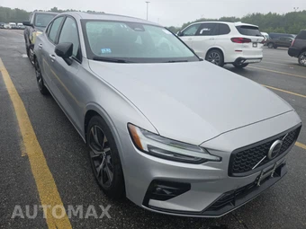 2024 Volvo S60 B5 Core Dark – miniatura 3