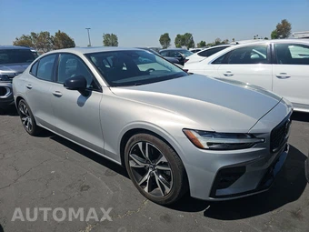 2024 Volvo S60 B5 Core Dark - miniatura 3