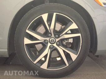 2024 Volvo S60 B5 Core Dark – miniatura 10