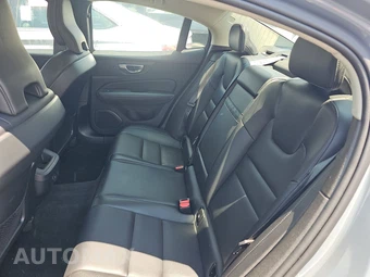 2024 Volvo S60 B5 Core Dark - miniatura 19