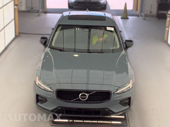 2024 Volvo S60 B5 Core Dark - miniatura 2