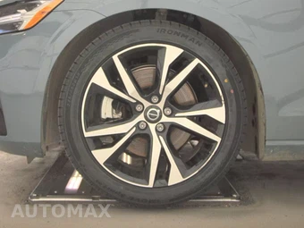 2024 Volvo S60 B5 Core Dark - miniatura 9