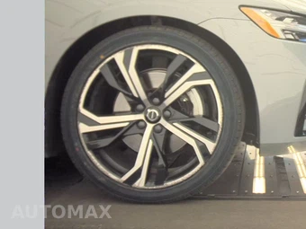 2024 Volvo S60 B5 Core Dark – miniatura 10