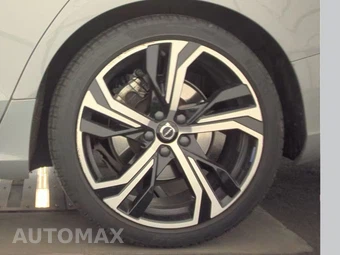 2024 Volvo S60 B5 Core Dark – miniatura 12