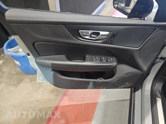 2024 Volvo S60 B5 Core Dark – miniatura 15
