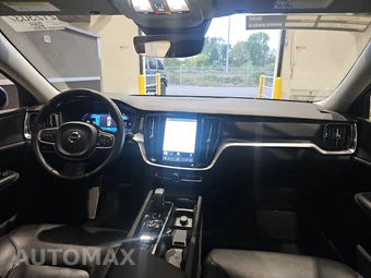 2024 Volvo S60 B5 Core Dark – miniatura 17