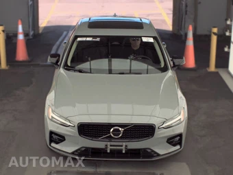 2024 Volvo S60 B5 Core Dark – miniatura 2
