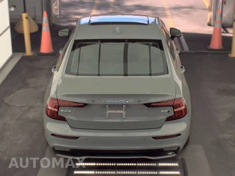 2024 Volvo S60 B5 Core Dark – miniatura 6