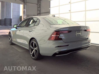 2024 Volvo S60 B5 Core Dark – miniatura 8