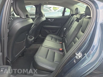 2024 Volvo S60 B5 Core Dark – miniatura 19